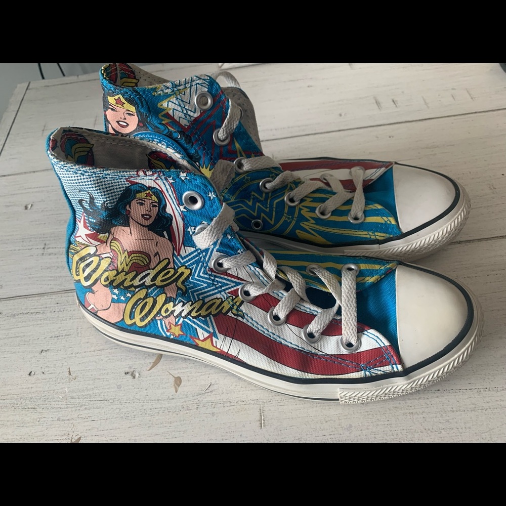 Wonder Woman Converse high tops